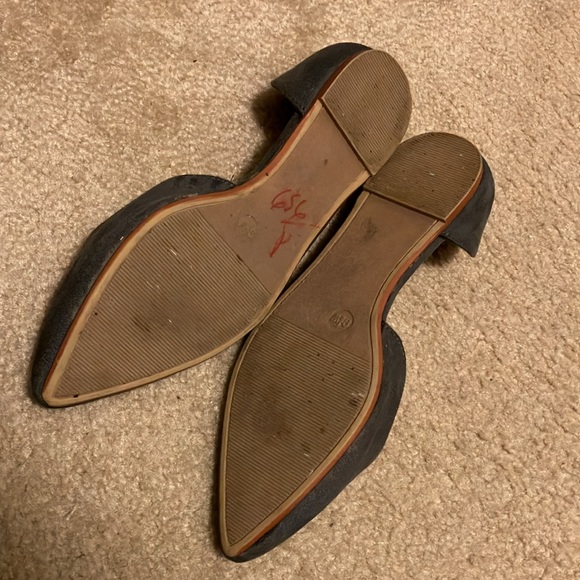 Mossimo flats - Picture 6 of 10